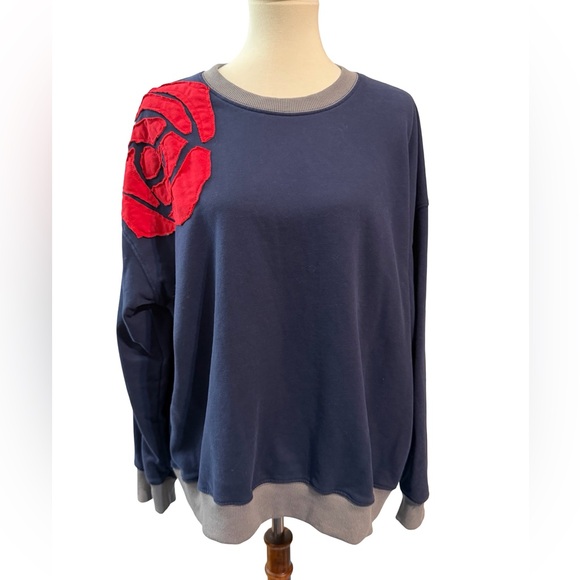 Rodeo Quincy Tops - Rodeo Quincy Navy Blue Sweatshirt Red Rose Appliqué L/XL